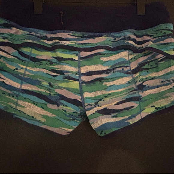 Lululemon Athletica Blue and Green Athletic Shorts with Stretchy Fit - Picture 2 of 3